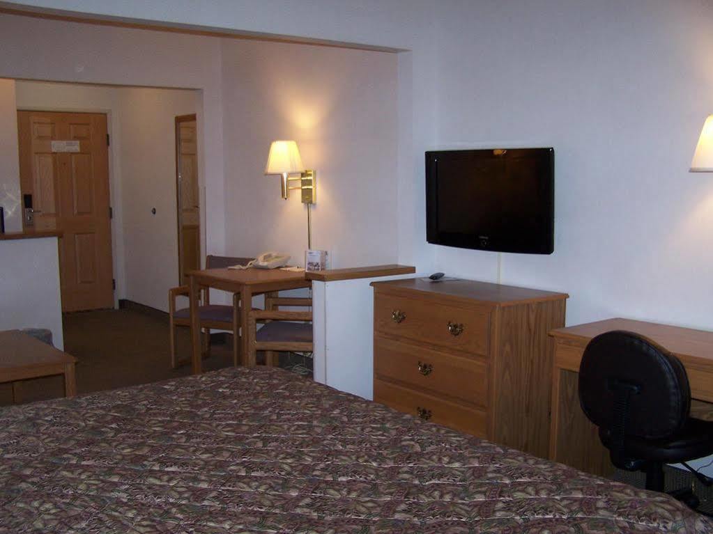 Everspring Suites Бисмарк Экстерьер фото